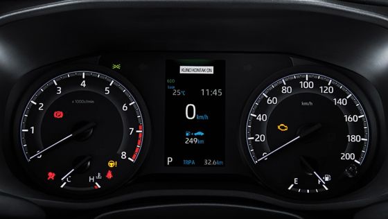 Innova Zenix - Image 17