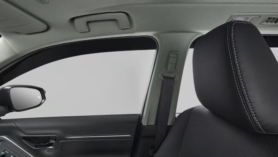 Innova Zenix - Image 8