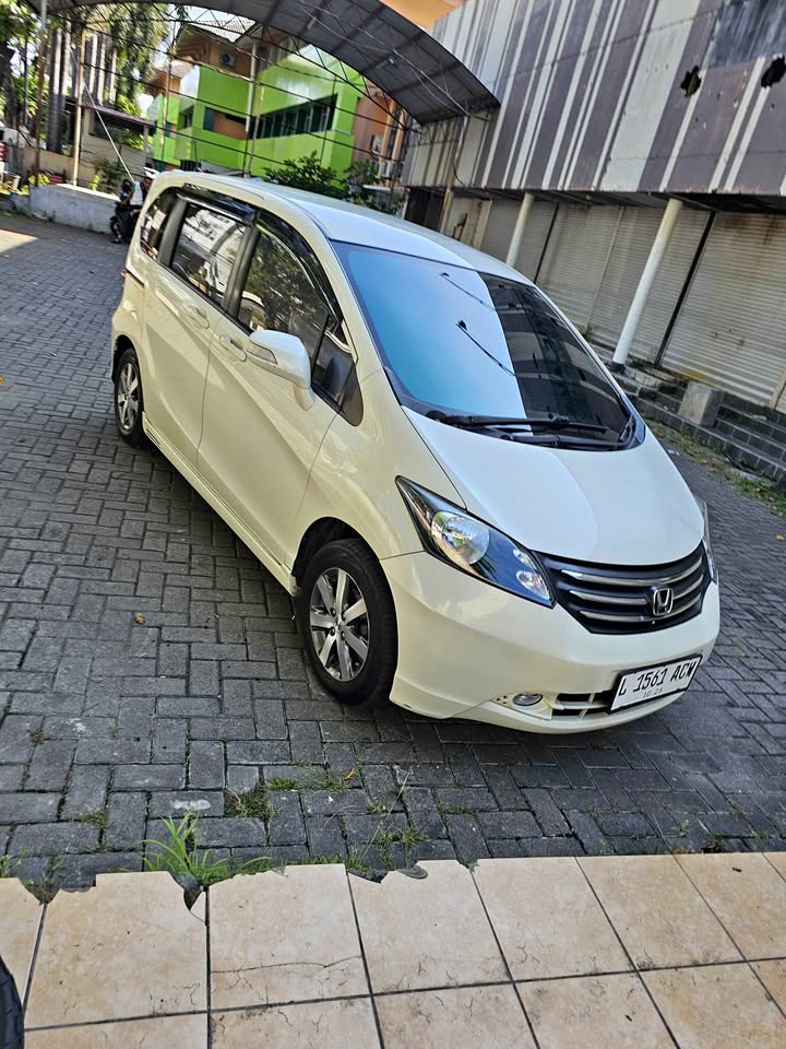 Honda Freed 2011