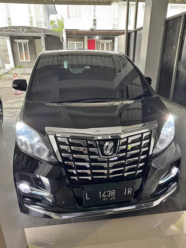 Toyota alphard 2012